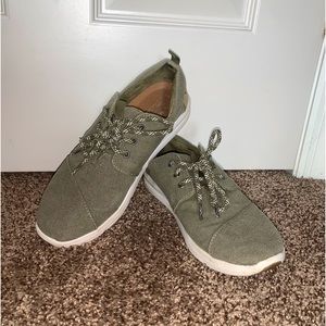 TOMS Canvas Lace-Up Sneakers